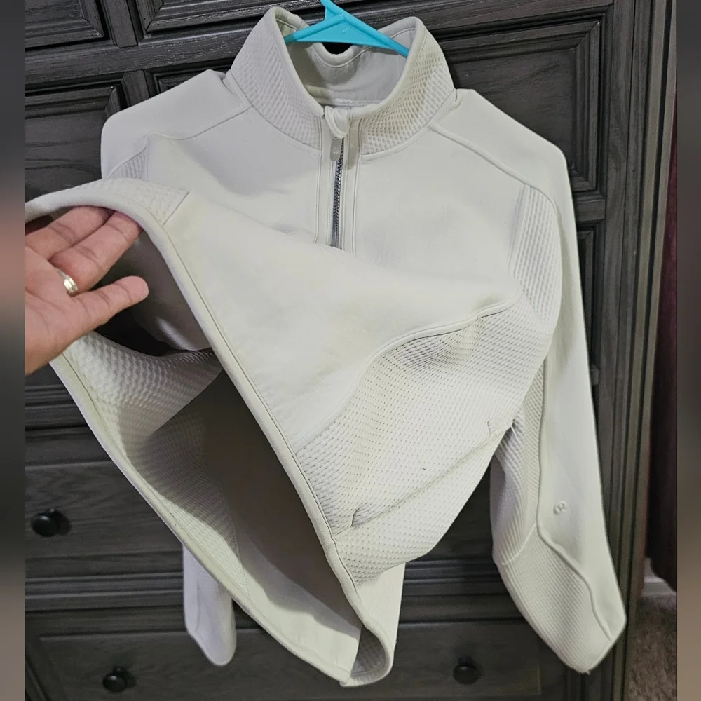 Lululemon Pullover - Picture 3 of 11